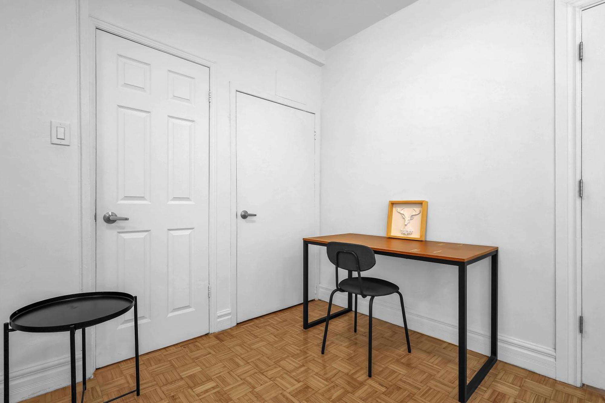 Apartment Westmount Place